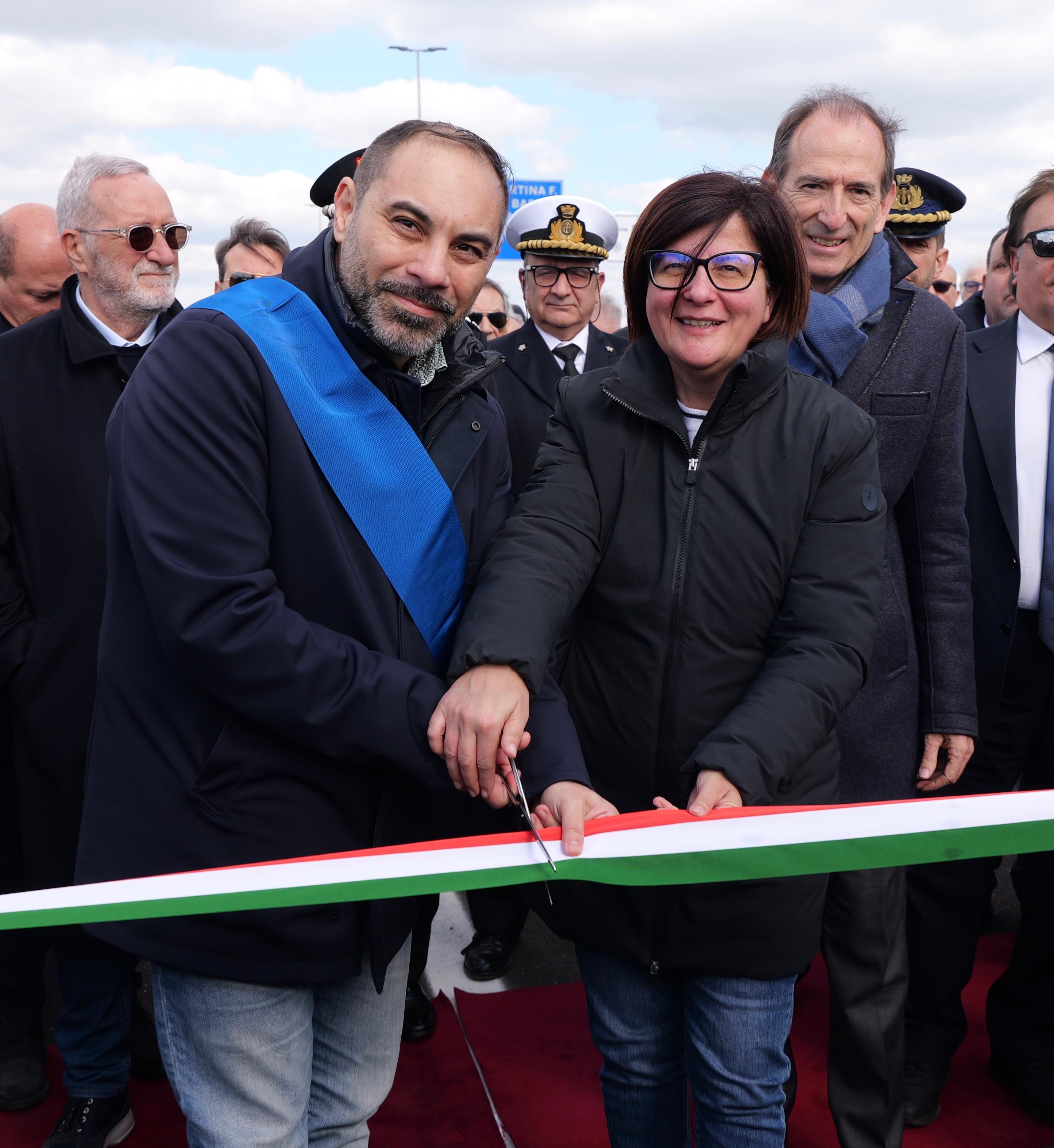 Galleria Trasporti, l’assessore Ciliento all’inaugurazione del secondo lotto della Tangenziale Sud di Taranto - Diapositiva 6 di 10