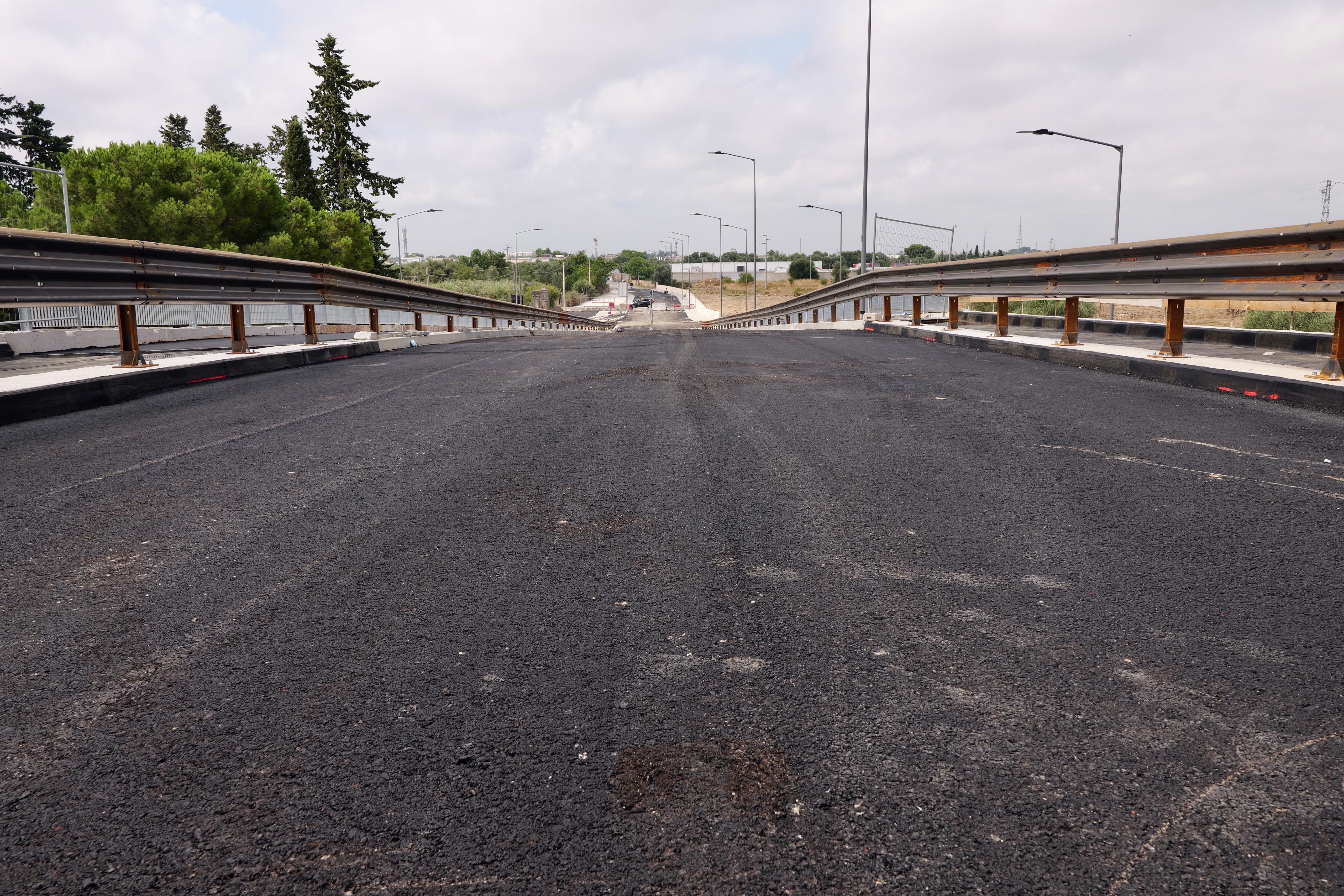 Galleria Mobilità, sopralluogo al cantiere del sovrappasso di Santa Caterina: a settembre Bari eliminerà l'ultimo passaggio a livello delle Ferrovie Appulo Lucane - Diapositiva 6 di 12