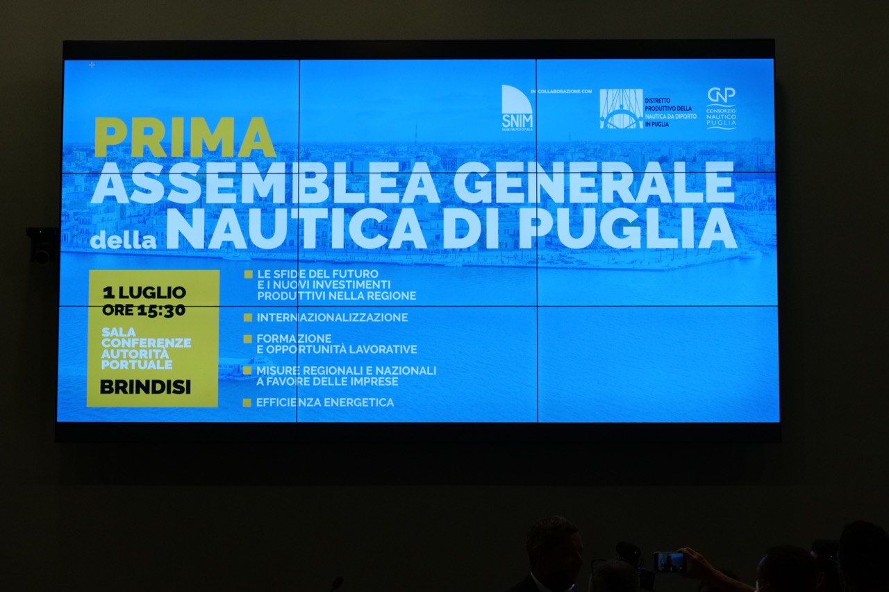 Galleria Emiliano alla prima Assemblea generale della Nautica di Puglia - Diapositiva 8 di 9