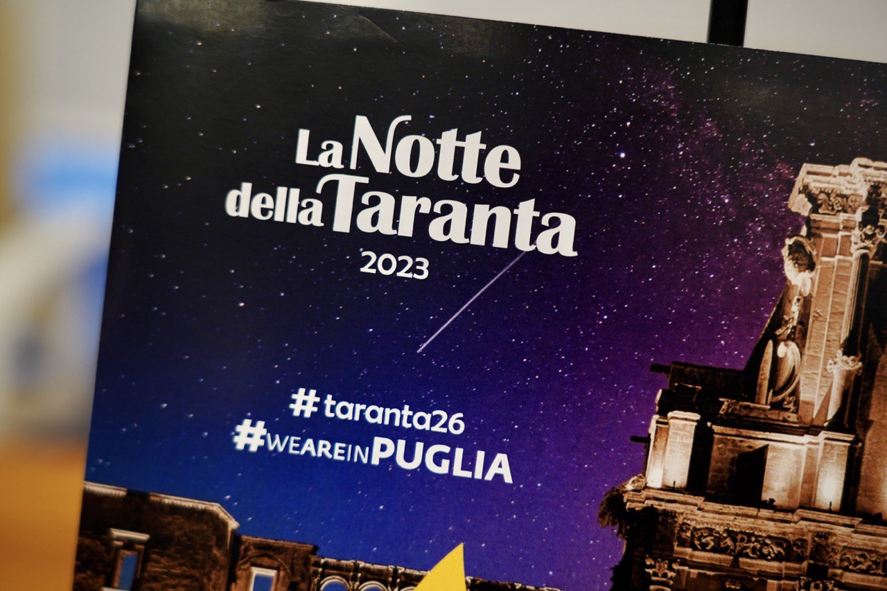 Galleria La Notte della Taranta 2023, maestra concertatrice Fiorella Mannoia - Diapositiva 3 di 11