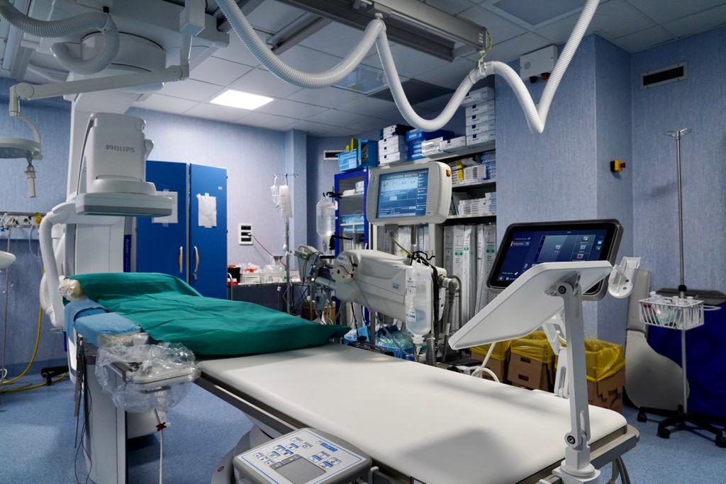 Galleria Cardiologia hi tech all’Ospedale Di Venere: installati due nuovi angiografi con tecnologia digitale - Diapositiva 2 di 12